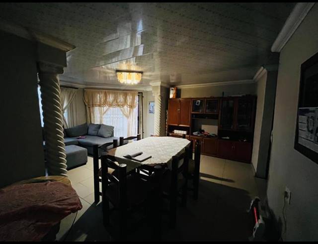 3 BEDROOM HOUSE FOR SALE IN EVATON CENTRAL